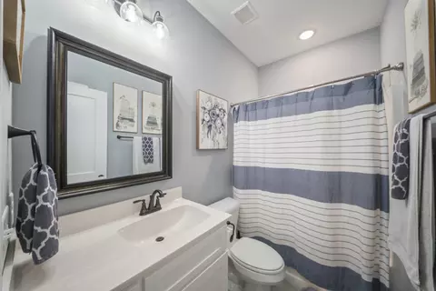 Bath - 22153 Highway 49 E, Springfield, TN 37172 photo 1 of 2