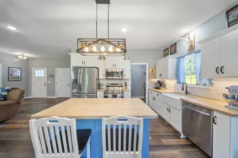 Kitchen - 22153 Highway 49 E, Springfield, TN 37172 photo 5 of 5