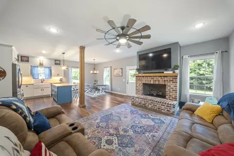 Entry Way - 22153 Highway 49 E, Springfield, TN 37172 photo 1 of 4