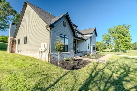 Exterior - 502 Allisona Rd, Eagleville, TN 37060 photo 5 of 9
