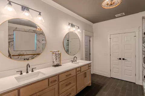 Bath - 502 Allisona Rd, Eagleville, TN 37060 photo 3 of 4
