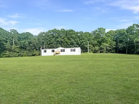 979 Oak Manor Dr SE, Cleveland, TN 37323