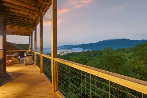 1219 Ski View Dr, Gatlinburg, TN 37738