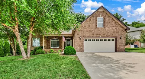 1790 Patricia Dr, Clarksville, TN 37040