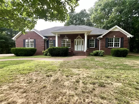 499 Scenic Hills Rd, Pulaski, TN 38478