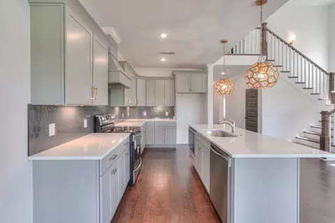 Kitchen - 5525 Sinclair St, Murfreesboro, TN 37127 photo 3 of 4