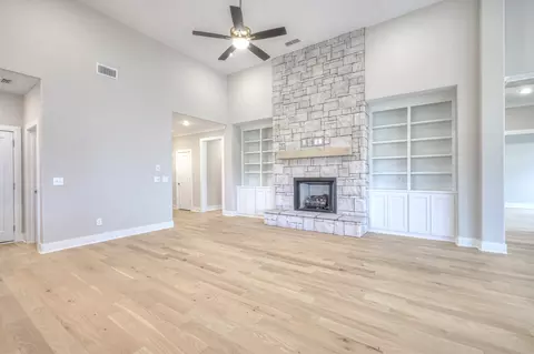 Living - 5536 Sinclair Ct, Murfreesboro, TN 37127 photo 3 of 6