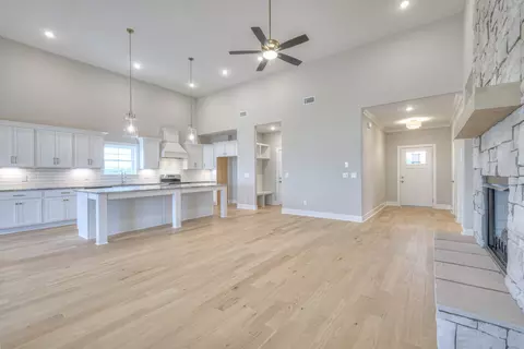 Living - 5536 Sinclair Ct, Murfreesboro, TN 37127 photo 4 of 6