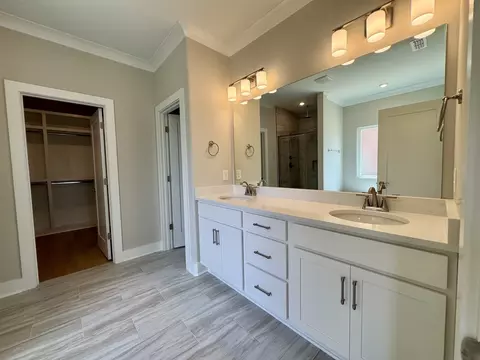 Bath - 5516 Sinclair St, Murfreesboro, TN 37127 photo 1 of 4