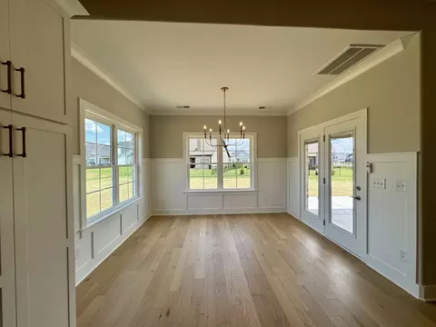 Dining - 5516 Sinclair St, Murfreesboro, TN 37127 photo 1 of 1