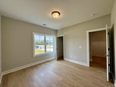 Bedroom - 5516 Sinclair St, Murfreesboro, TN 37127 photo 2 of 4