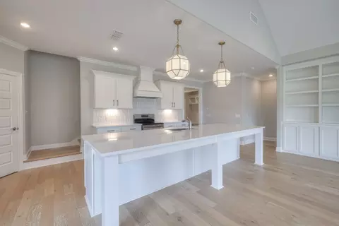 Kitchen - 5529 Sinclair St, Murfreesboro, TN 37127 photo 2 of 7