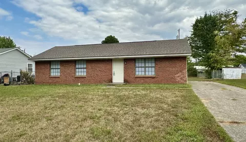 122 E St, Clarksville, TN 37042