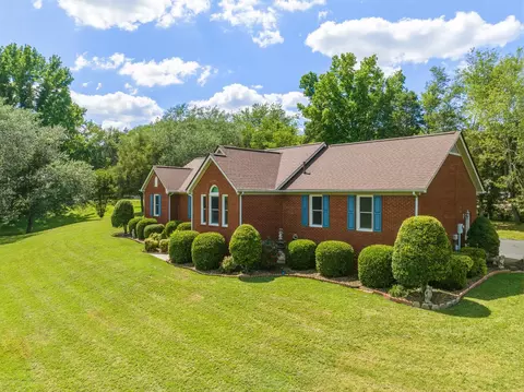 33 Hillview Dr, Hollow Rock, TN 38342