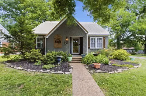 103 Barnwell Ave, Centerville, TN 37033