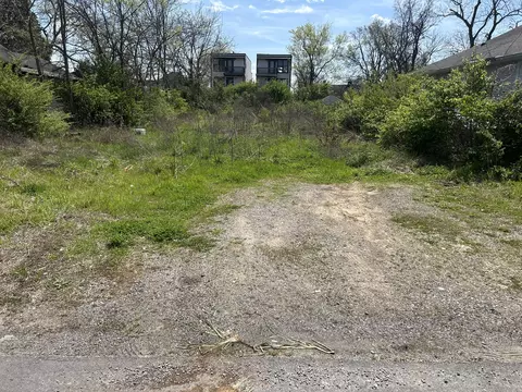 114 Lucile St # B, Nashville, TN 37207