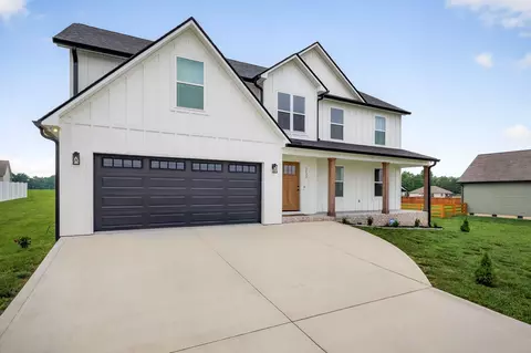 3933 Winter Haven Dr, Cookeville, TN 38501