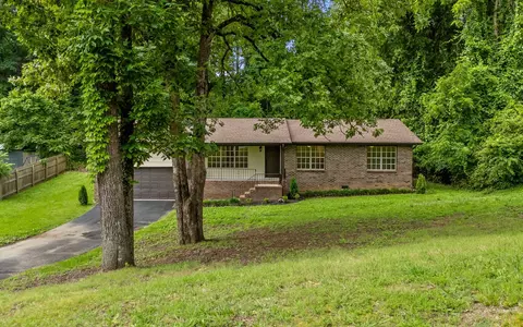 7001 Barter Dr, Harrison, TN 37341