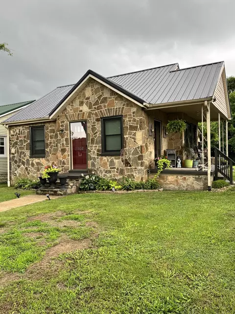 108 Greenwood St, Mount Pleasant, TN 38474
