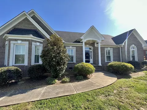 724 Toben Ter N, Lawrenceburg, TN 38464
