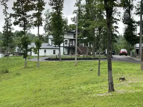 332 Southridge Rd, Hohenwald, TN 38462