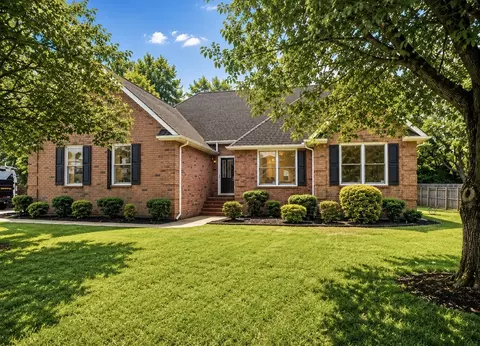 2136 Liberty Dr, Murfreesboro, TN 37127