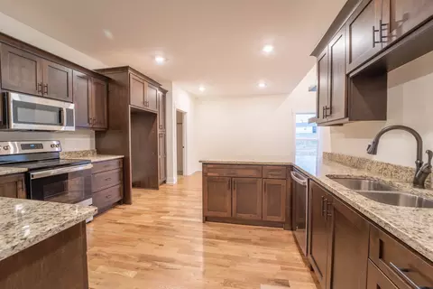 Kitchen - 2094 Beverly Ct, Springfield, TN 37172 photo 1 of 1