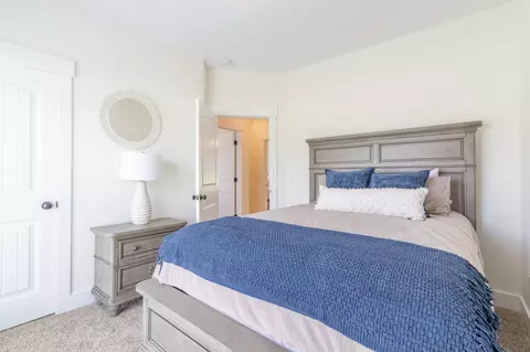 Bedroom - 2094 Beverly Ct, Springfield, TN 37172 photo 4 of 5