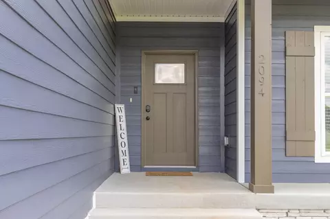 Entry Way - 2094 Beverly Ct, Springfield, TN 37172 photo 1 of 4