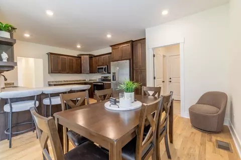 Dining - 2094 Beverly Ct, Springfield, TN 37172 photo 1 of 1