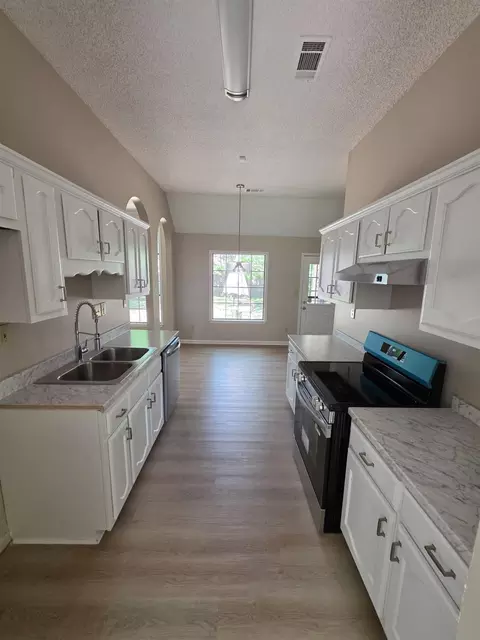 5570 Patsy Cir, Memphis, TN 38125 photo 8
