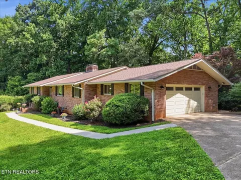3304 SW Timberlake Dr, Knoxville, TN 37920