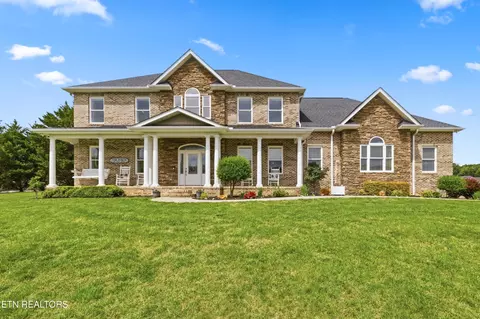 2725 River Island Blvd, Kodak, TN 37764