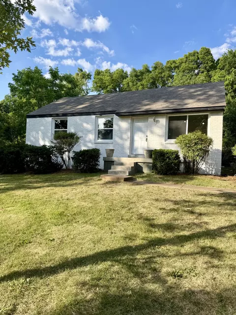 2208 Larimore Dr, Nashville, TN 37214