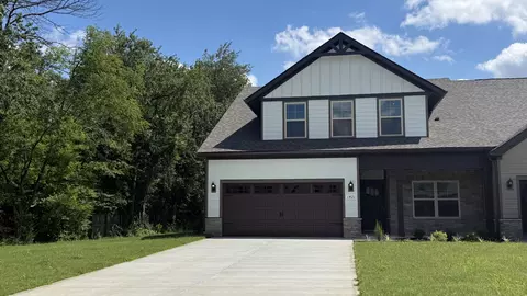 1426 Suzanne Dr, Murfreesboro, TN 37128