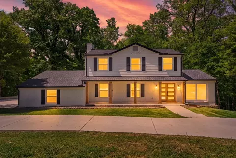 1640 Simpson Dr, Clarksville, TN 37043