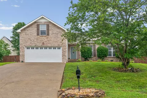 3387 Poplar Hl, Clarksville, TN 37043