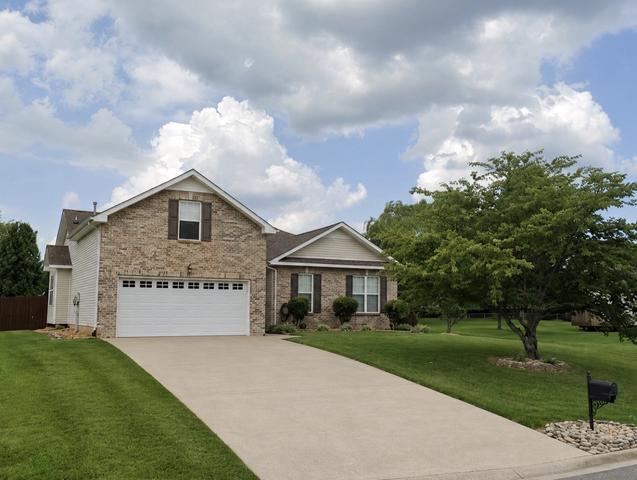 3387 Poplar Hl, Clarksville, TN 37043