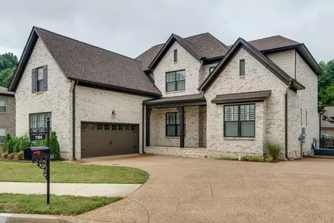 129 Candice Ct, Murfreesboro, TN 37128