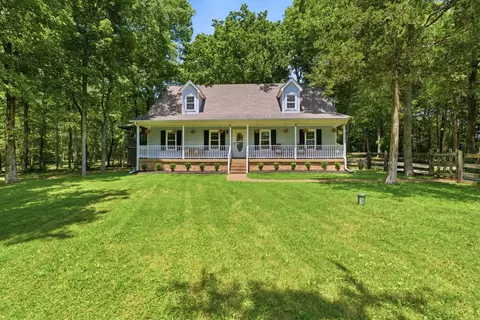4860 Pyles Rd, Chapel Hill, TN 37034