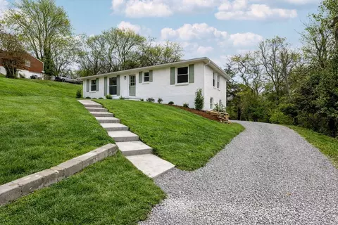 2511 Woodberry Dr, Nashville, TN 37214
