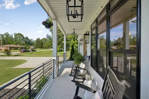 Exterior - 225 Derby Ln, Franklin, TN 37069 photo 7 of 21