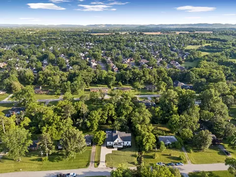 View/Area - 225 Derby Ln, Franklin, TN 37069 photo 10 of 11