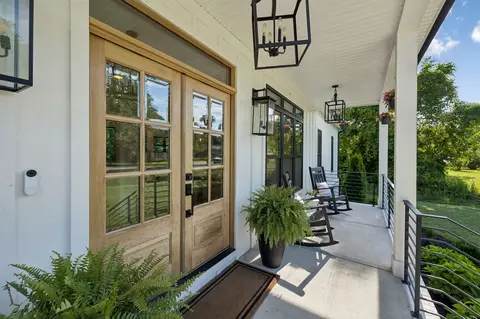 Exterior - 225 Derby Ln, Franklin, TN 37069 photo 6 of 21
