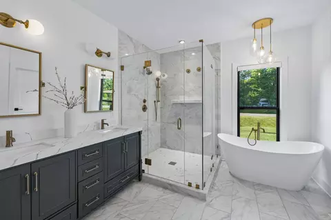 Bath - 225 Derby Ln, Franklin, TN 37069 photo 1 of 9