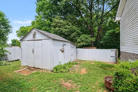 Exterior - 105 Brookside Pt, Springfield, TN 37172 photo 5 of 5