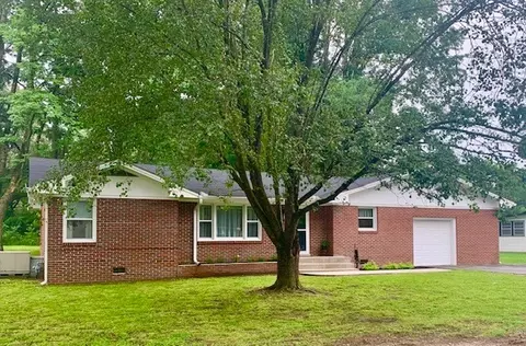 1200 Bond St, Manchester, TN 37355