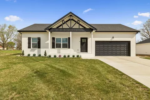 180 Vickers Rd, Smithville, TN 37166