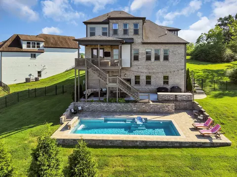 2344 Coppergate Way, Thompsons Station, TN 37179
