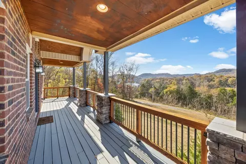 57 Lakeside Dr, Carthage, TN 37030